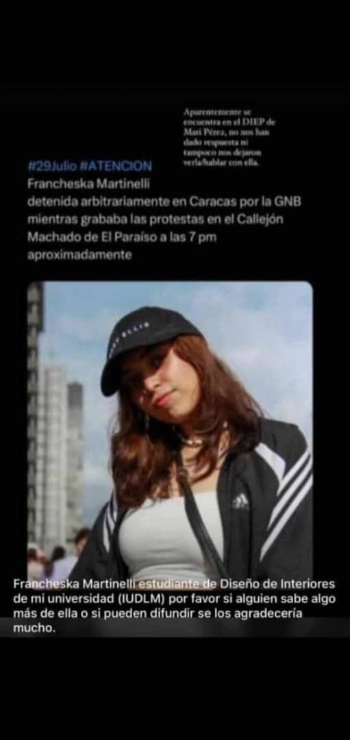 CMachadoActivo's tweet photo. Nuestra querida vecina Franchesca Martinelli, hija de una de las vecinas más colaboradoras en el ámbito de donaciones y ayudas a la comunidad, no estaba protestando, simplemente ejercía su derecho a grabar las propuestas, fue apresada. Actualmente, la llevaron a Boleita zona 7 https://t.co/WeK4a32dWJ