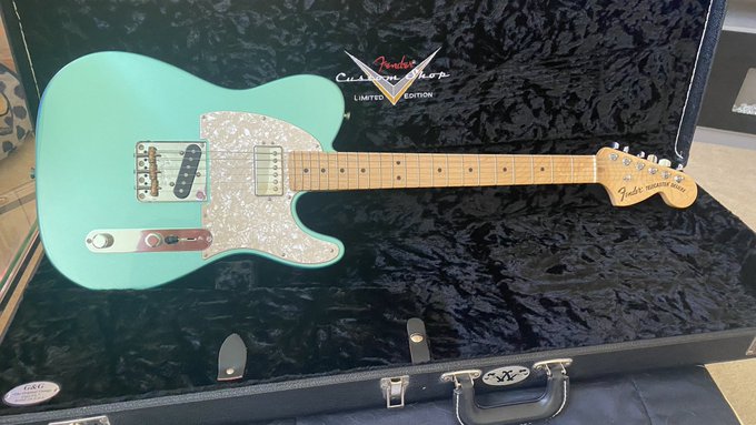 @Fender #TelecasterTuesday https://t.co/da0dDu1OIe<a class="tags" target="_blank" title="On Twitter" href="/?out=eyJ0eXAiOiJKV1QiLCJhbGciOiJIUzUxMiJ9.eyJpYXQiOjE3MjI1MDc2ODYsImlzcyI6InR3cG9ybnN0YXJzLmNvbSIsIm5iZiI6MTcyMjUwNzY4NiwiZXhwIjoxNzU0MDQzNjg2LCJyZWRpcmVjdF91cmwiOiJodHRwczovL3R3aXR0ZXIuY29tL0ZlbmRlciJ9.SNtk_7AW19ri5qTjFSeTtsuqln_xNEnfHMtZ2EhzExFRPLvQzWebPRQ0AQXfNAZ_JGGqRA6ZCXZKEU0_LnJu3g">@Fender</a><a href="/tag/telecastertuesday"class="tags">#TelecasterTuesday</a>