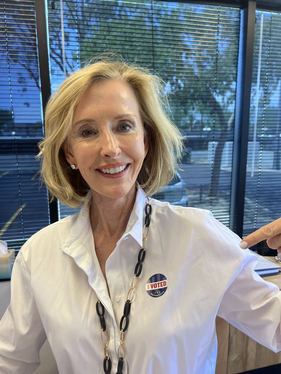 KTaylorRobson's tweet image. Don’t forget to get out there and VOTE today!! 🗳️🇺🇸 #ivoted #keeparizonared