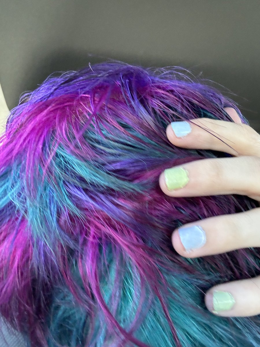 awsten's tweet image. 