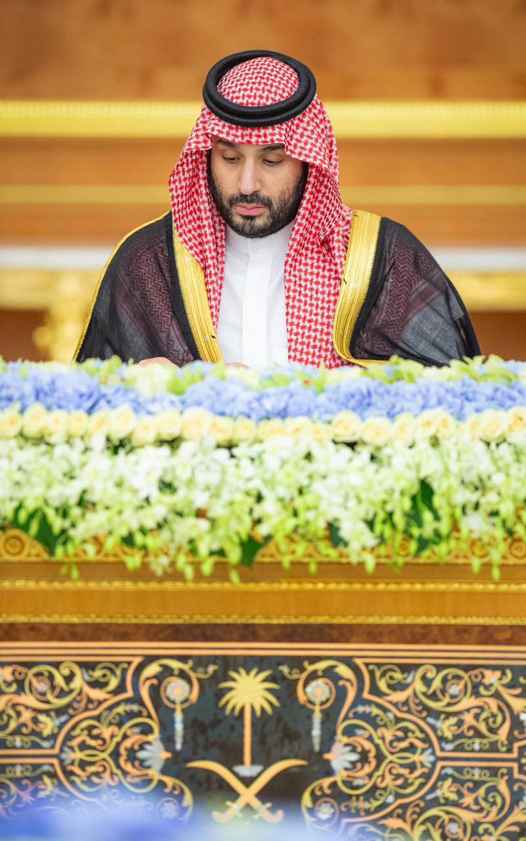 HRHMBNSALMAAN's tweet photo. سمو #ولي_العهد يرأس جلسة #مجلس_الوزراء https://t.co/P3q2irRyZZ