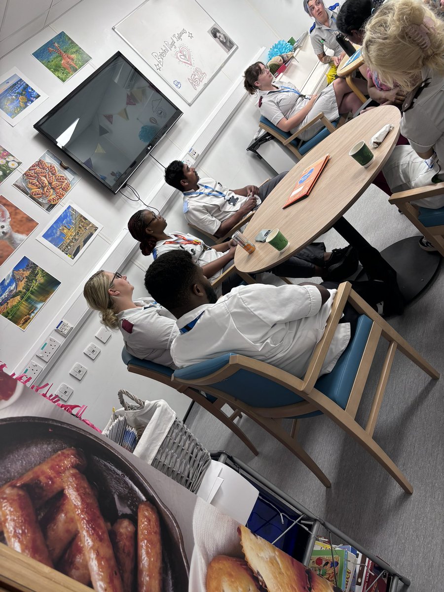 <a href="/uhbwNHS/">University Hospitals Bristol and Weston NHS FT</a> day 2 of 3 EOL communication cafes. Great discussions and a time to reflect and learn from shared experiences <a href="/HayleyLong18/">Hayley Long</a> <a href="/Angela34466577/">Angela Wright</a>