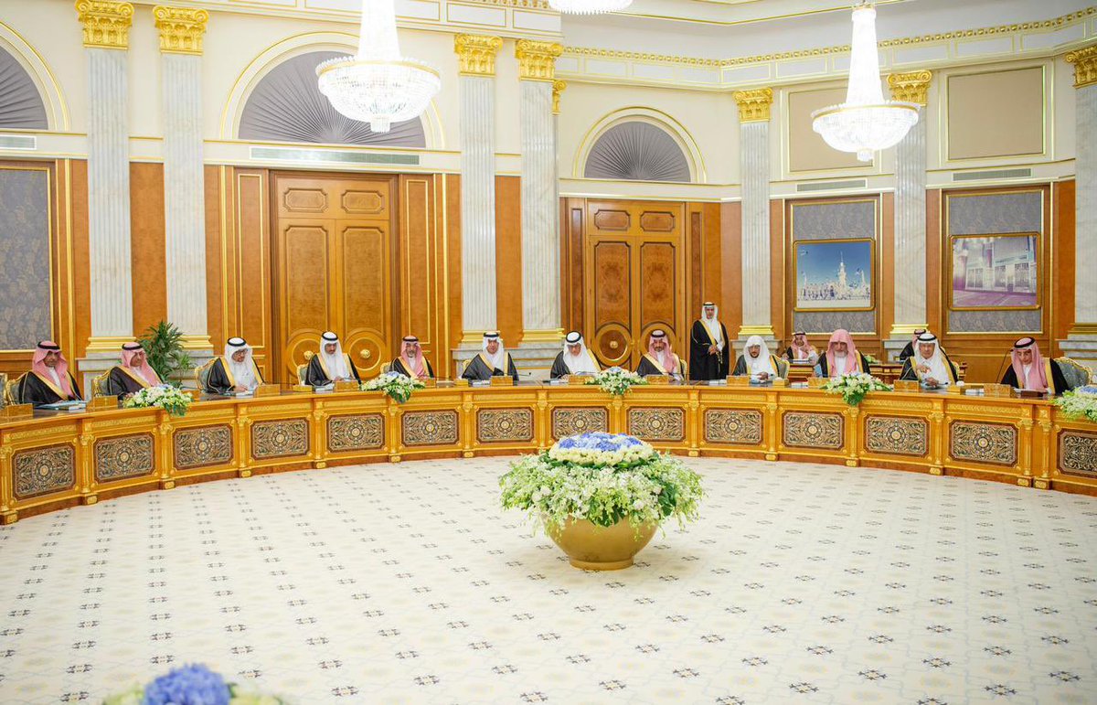 سمو سيدي #ولي_العهد يرأس جلسة #مجلس_الوزراء.