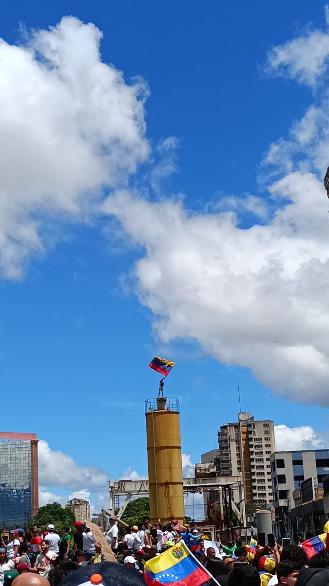 agrv15's tweet photo. Carabobo, Valencia

#HastaElFinalVenezuela https://t.co/ZpMUDS1cSe