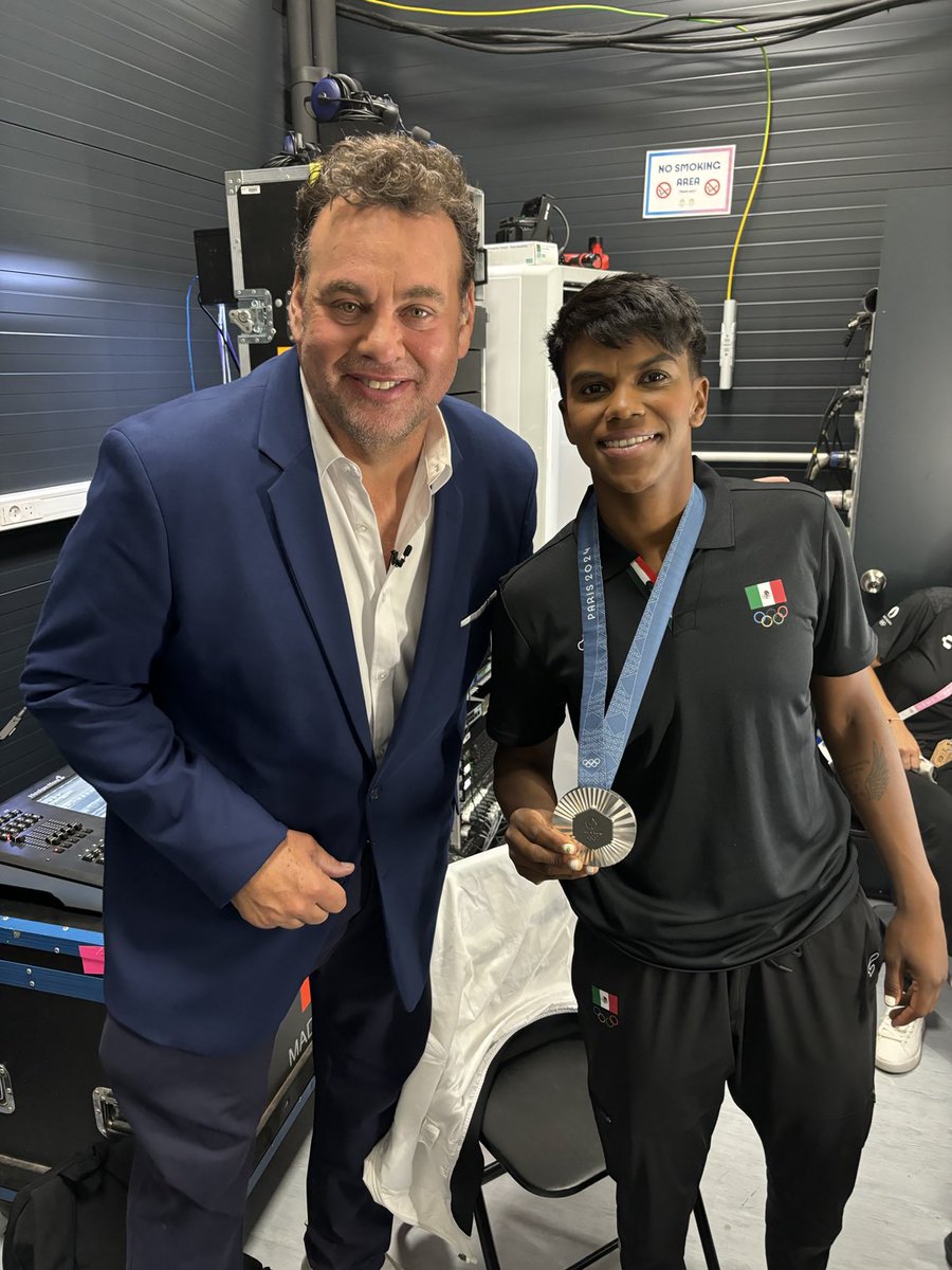DavidFaitelson_'s tweet photo. Miren, con quien presumo que estoy… https://t.co/RvNR0cZJju