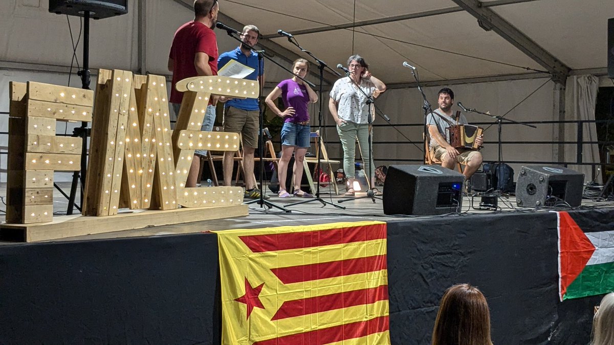 La nit de Glosa més intensa amb el <a href="/CordeCarxofa/">Cor de Carxofa</a>! <a href="/fmentitats/">Festa Major d'Entitats</a>