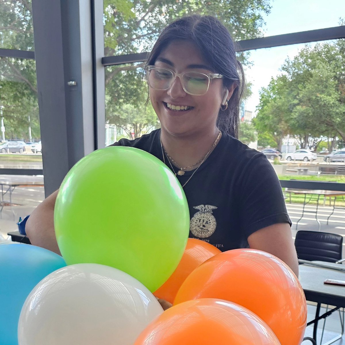 Skyline_Floral's tweet photo. We had a great time today setting up for New Teacher Academy at the Winspear Opera House. #aaba #skyline_raiders #dallasisdcte #dallasisd https://t.co/ja3lWOBLi7