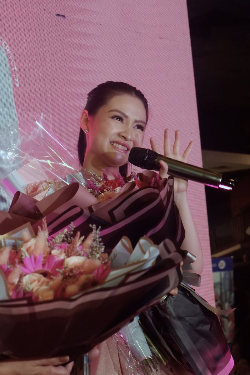 Happy Birthday, our bungisngis <a href="/dealwithBARBIE/">Barbie Forteza</a>!
I wish you the best of all this world can give. Never lose this smile. ♡
