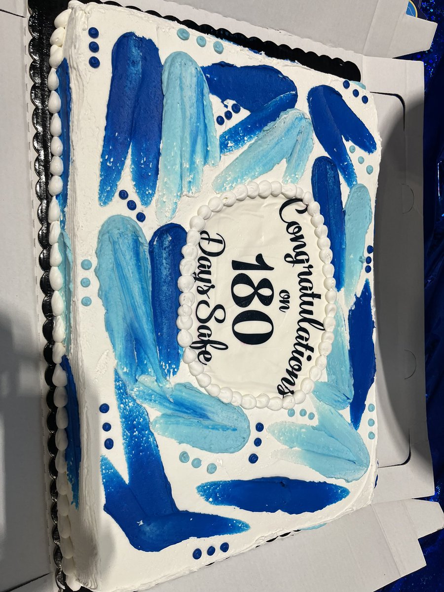 Great day in 244 celebrating 180days safe! Great job team! <a href="/BlueTeam_R21/">Lowe’s Region 21</a>