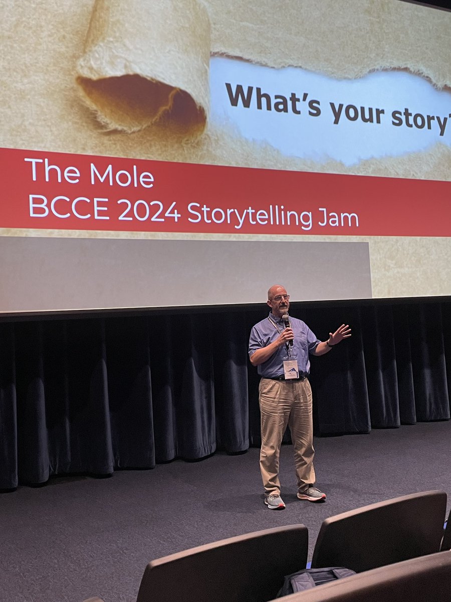 My impressive friend <a href="/mrfarabaugh/">Michael 🧪 Farabaugh</a> talking at #TheMole2024 about how oxidants happen! <a href="/BCCE2024/">BCCE 2024</a> #BCCE2024