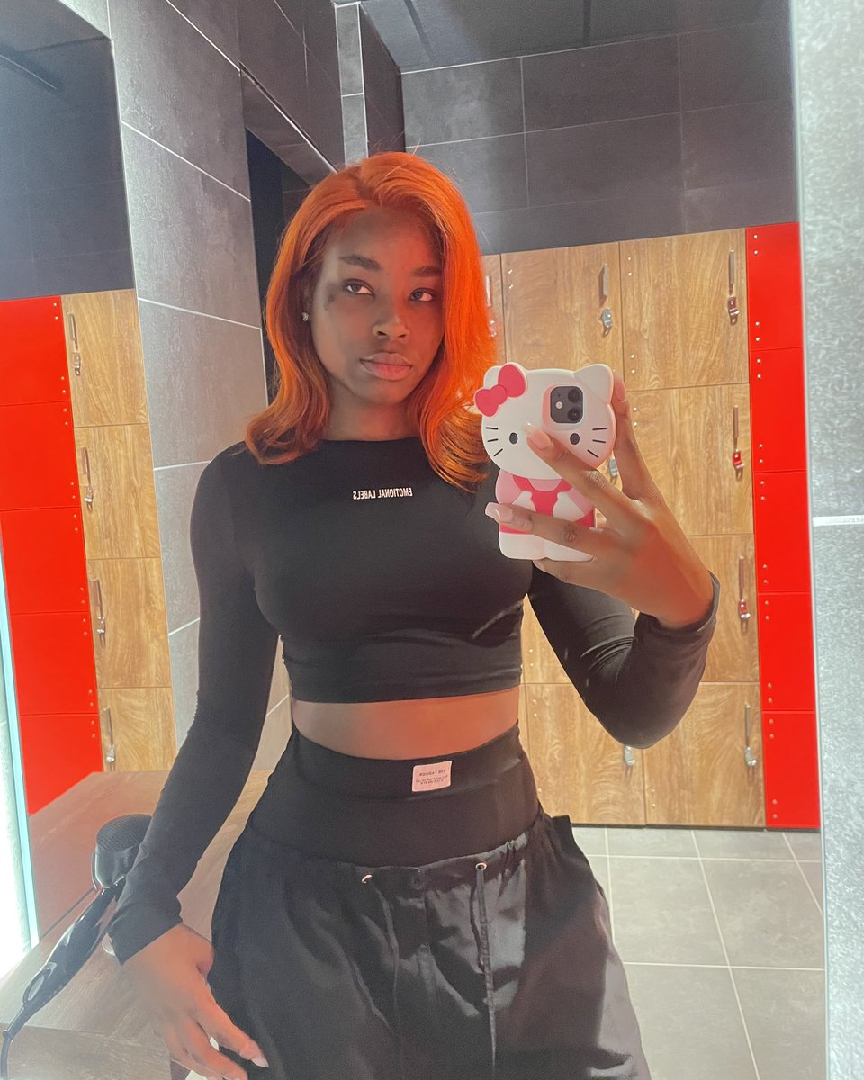 Diamondrays_'s tweet image. Le mode de fonctionnement de cette appli est une énigme éternelle 🧐🤔