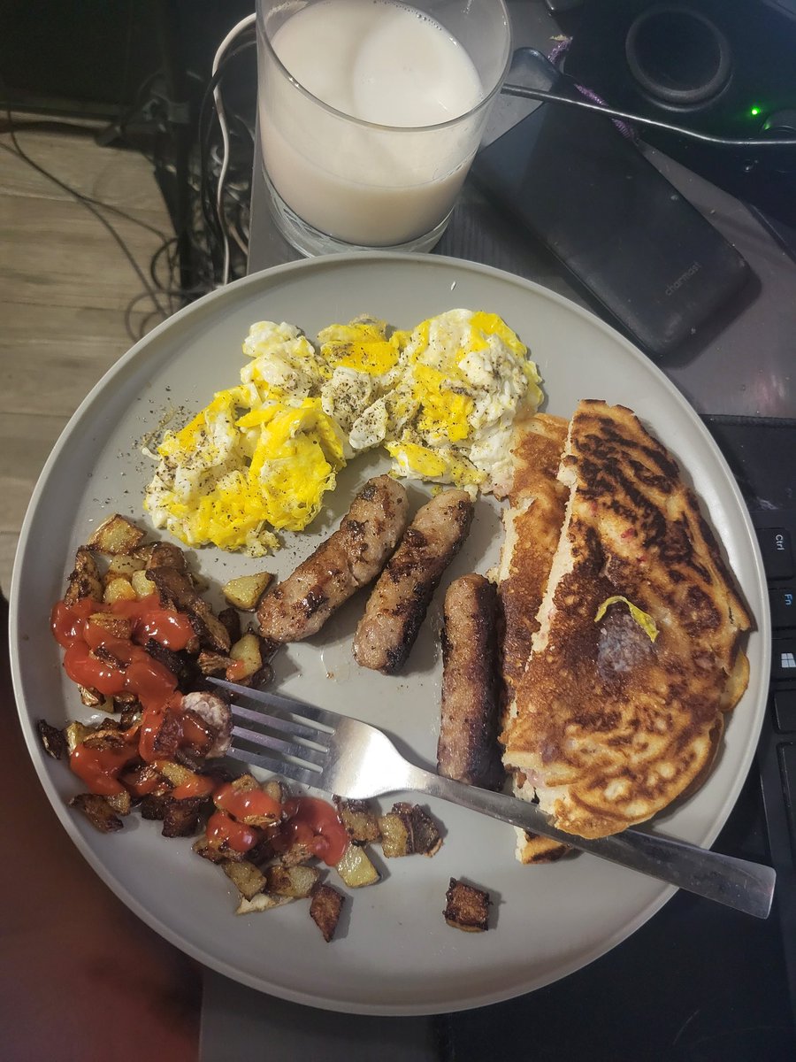 hookz_lady49136's tweet photo. Who else gets hungry after sex? #foodie #hungry #aftersex #brunch https://t.co/gv7GwoCz0s