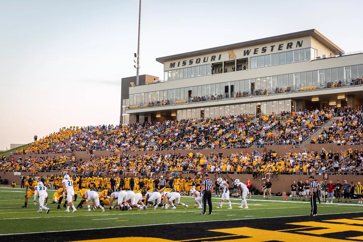 After a great conversation with <a href="/EcoachJ/">Erik Johnson</a> I’m blessed to have received an offer to <a href="/MWSU_Football/">Missouri Western Football</a>!
<a href="/CHSSpartanFB/">CHS Spartan Football</a> <a href="/ericstephens24/">Eric Stephens Jr.</a>