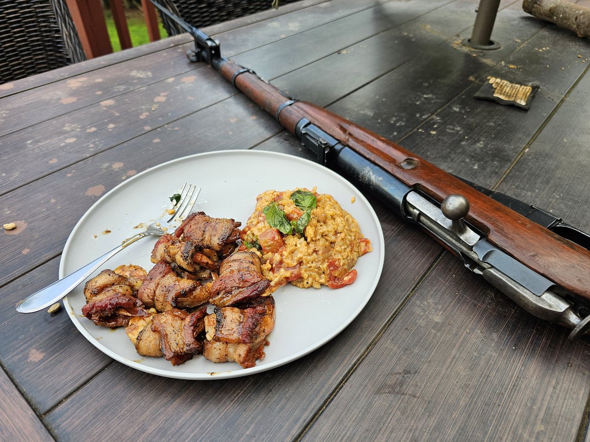 Habanero teriyaki bacom wrapped shrimp with a cheesy garlic &amp; tomato riced cauliflower side.

(T53 for scale)