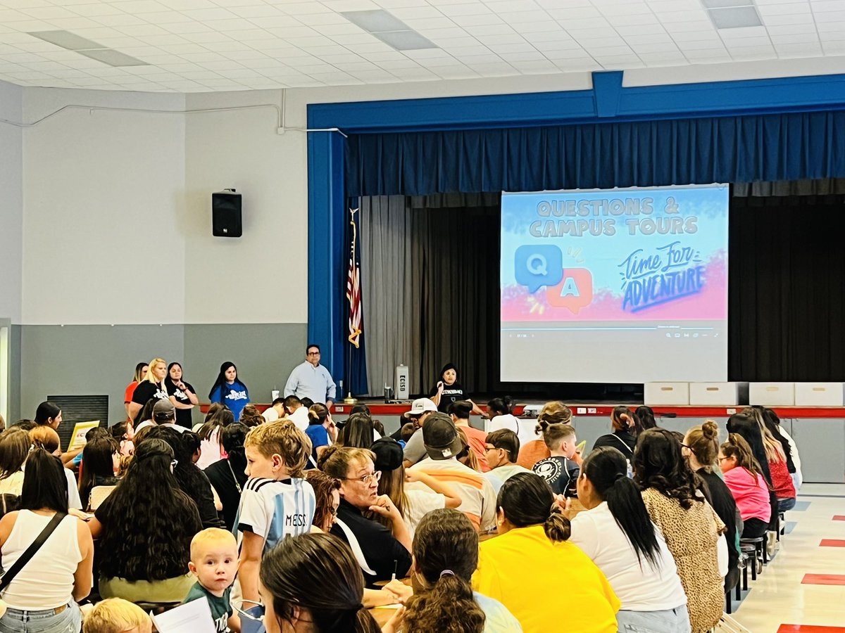 Dr. 𝕄𝕒𝕟𝕕𝕪 ℍ𝕚𝕟𝕠𝕛𝕠𝕤 (@drmandyhinojos) on Twitter photo Super excited to welcome our new students & parents to <a href="/sanjacinto_elem/">San Jacinto Elem</a>!! Thank you teachers & Mr. Martinez for showing off your building & answering questions! Super excited to welcome our new students & parents to <a href="/sanjacinto_elem/">San Jacinto Elem</a>!! Thank you teachers & Mr. Martinez for showing off your building & answering questions!
