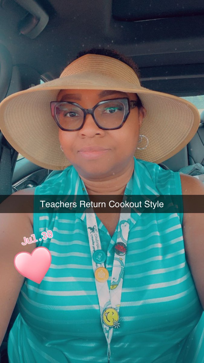 TeeBullard's tweet photo. The 2024-45 academic school year is here and I’m excited for the opportunity to educate and empower my future programmers and engineers.  The cookout dress theme with the family reunion environment was fun! #middleschoolmatters #CTE #plummermiddleschool #myAldine #careerskills https://t.co/JU2rDgq2nl