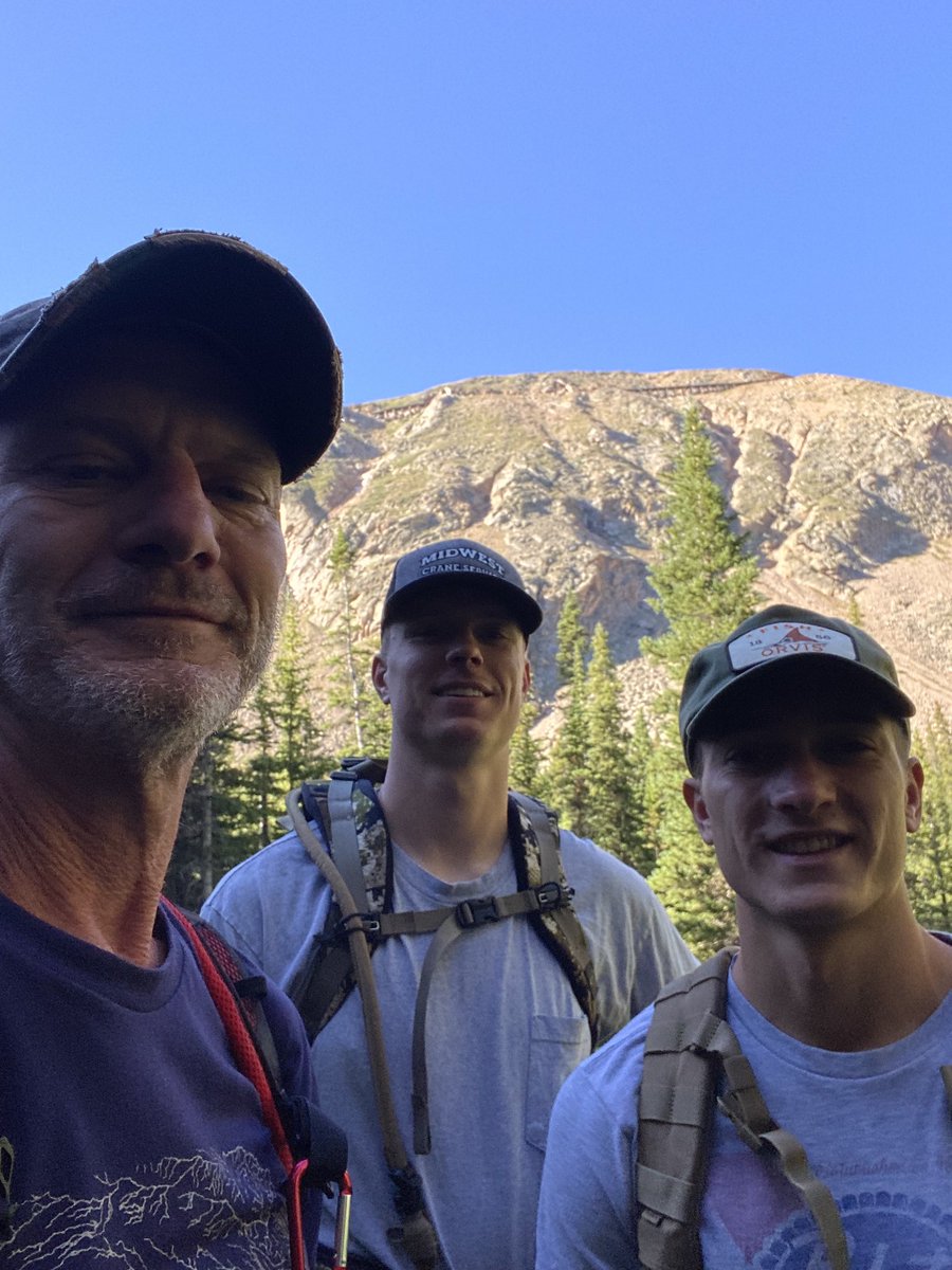 selfiebob1's tweet image. On the trail to Betty and Bob lake.