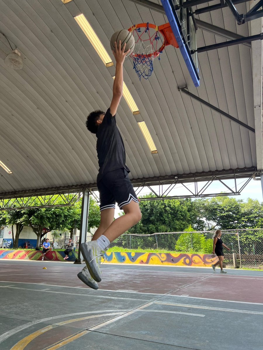AlcaldiaAntiguo's tweet photo. 🙌🏽||¡Forma parte de nuestro equipo de Baloncesto! 🏀
Únete a nuestra escuela y juega como todo un profesional. ⛹🏻♀️⛹🏽
.
#DistritoAntiguo #LaLibertadEste https://t.co/EB4kCo1wuv