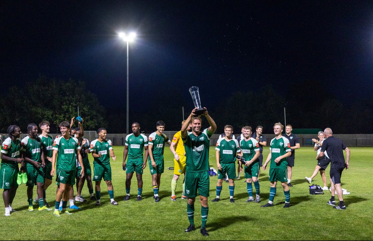 Your 2023/2024 Harvey Hill vase winners!

📸 <a href="/harv_ffc/">⚫️⚪️</a>