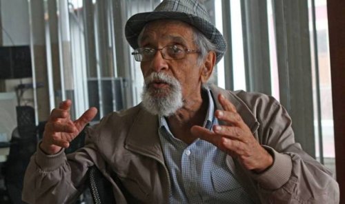 Con mucha tristeza he recibido la noticia del cambio de paisaje de Néstor Francia, compañero fundador del programa La Hojilla y de quien mucho aprendí de la televisión. Ingenioso, agudo y mordaz camarada. 

Mi abrazo sentido a sus familiares por esta sensible pérdida.