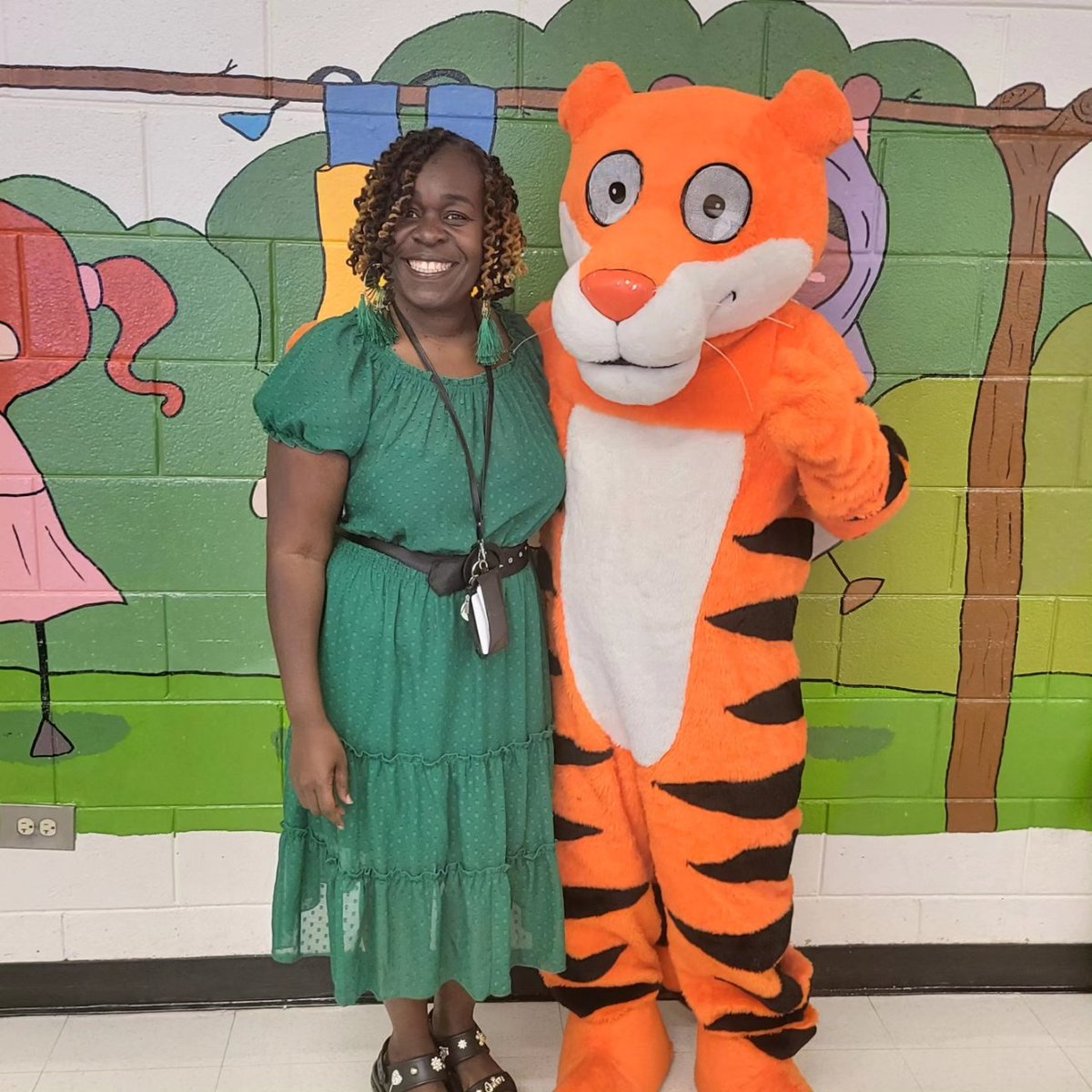 counselor_tee's tweet photo. SES Open House ready! #readydayone #caringcounselor @SES_HC @HCS_Counselors https://t.co/YMfIAhfMAE