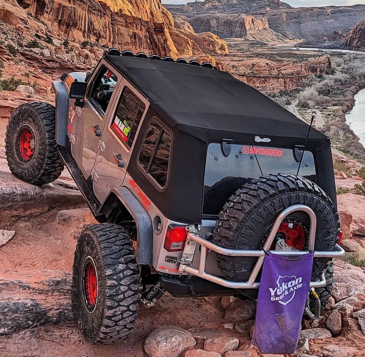 SpiderWebShade's tweet image. Happy Tushie Tuesday! 🙌 This @spiderwebshade and @yukongearandaxle TrailSac is the perfect addition to your rig! Do your part and help keep our trails beautiful and order your @spiderwebshade and @yukongearandaxle TrailSac today!😎 #spiderwebshade #shadebrigade #yukongearandaxle