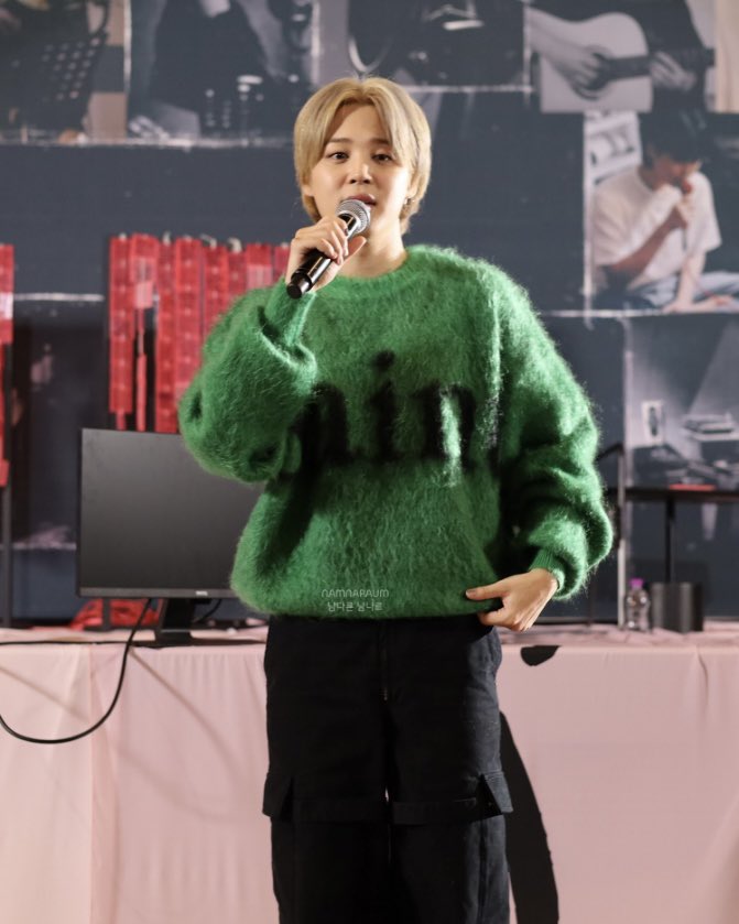 BTS ジミン着用 AMBUSH ロゴ リラックスフィット カーゴパンツ Hygea🐥𝕄𝕌𝕊𝔼🍰 아냐? on X:
