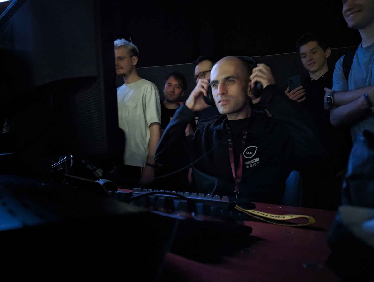 adaskoooo😭😭😭😭 tweet media