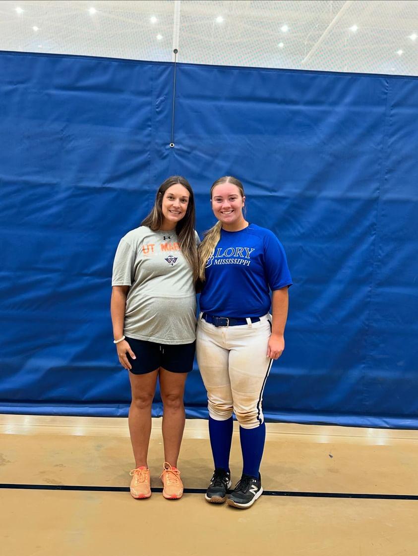 h_edwards2026's tweet image. Thank you @ChelseaEFarmer for hosting an awesome  @UTMSoftball catching camp. I had a great experience today, and  I learned a lot of new things that are going to help me become a better athlete. #ALLIN #focusfinish @xtremedemarini @CoachCarlton1 @msglory16u