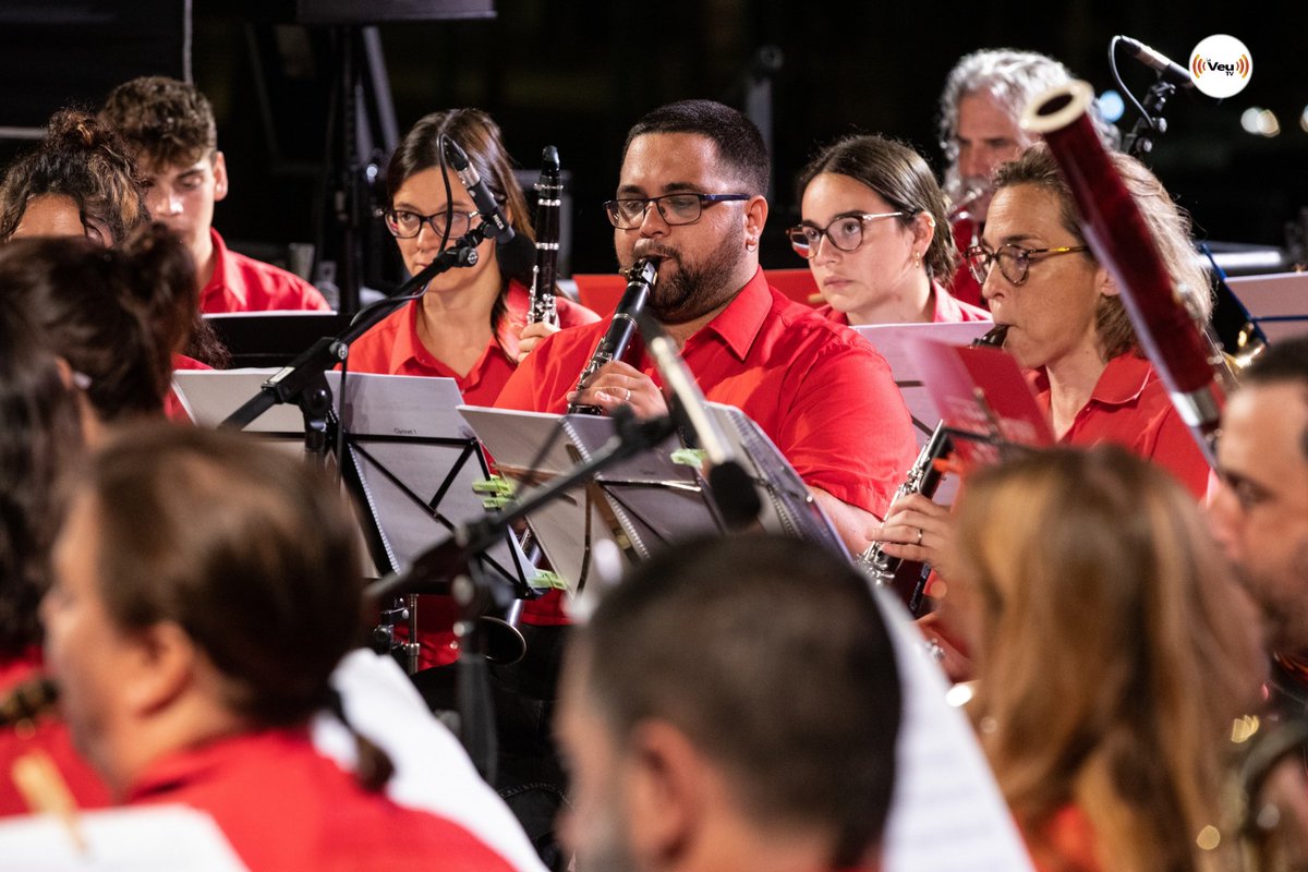 radiolaveutv's tweet photo. Al Parc Central l'@AgrMusMaresme va celebrar amb un concert molt especial i uns convidats de luxe el seu 40è Aniversari. Juntament amb @HanfrisQuartet varen presentar un repertori variat. Un concert inclòs dins les activitats de Les Santes d'enguany. 

📷 @bautadivori https://t.co/hxX2fWUiiu