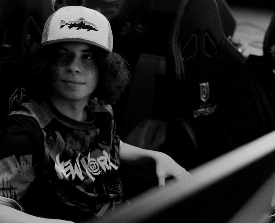 With the news of Cloud9 acquiring NYSL, I am looking for a new position at a new organization to create content for or possibly run the socials of.

With NYSL, I have helped gained the page:
- 250,000+ Likes ❤️
- 10,000,000+ Impressions 👁️
- 15,000+ Followers 👥

If anyone is