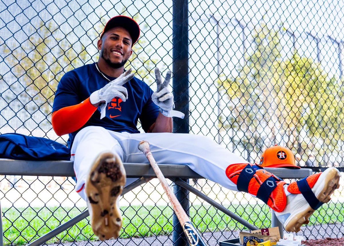 <a href="/astros/">Houston Astros</a> <a href="/MiLB/">Minor League Baseball</a> <a href="/SLSpaceCowboys/">Sugar Land Space Cowboys</a> When he first appears in-game, Leon will be making his Major League debut.

Felicidades, Pedro.