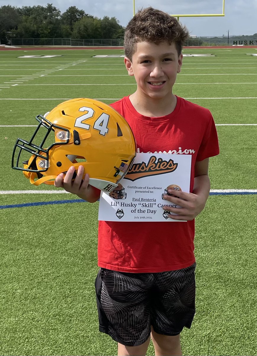 Holmes Huskies Football 🏈 tweet media