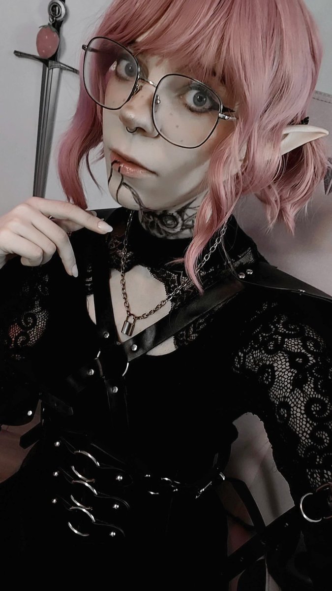 porcelain_gh0ul's tweet photo. My look when streaming Baldur's Gate 3 https://t.co/4w5lQl0mOs