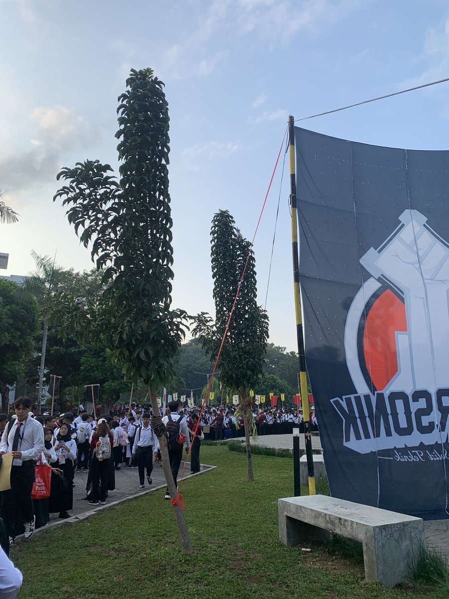 fay ୨ৎ tweet media