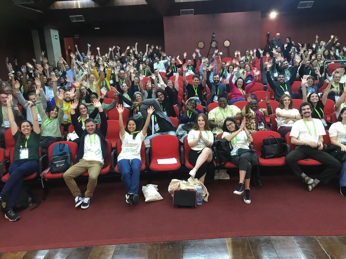 DeboraRacciatti's tweet image. Finally saying goodbye to #ISAE2024 —better late than never! Thrilled to have represented @UBABienAnimal and 🇦🇷Argentina🇦🇷 in animal welfare science. Kudos to the organizers for an incredible event! Excited to apply these new insights. #AnimalBehavior #AnimalWelfare