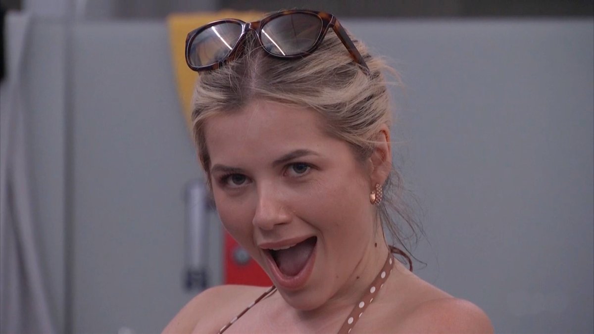 89razorskate20's tweet photo. 🔸WEEK 2, REPOST &amp; LIKE If You’re Team LEAH! #BB26 https://t.co/19H1J6Zcwj