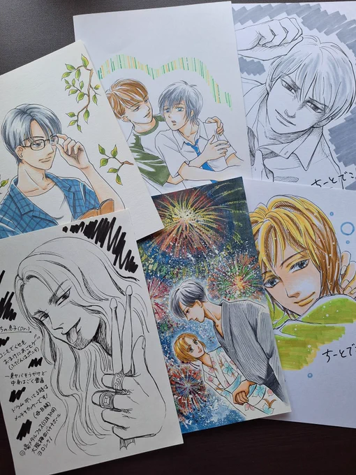 #今月描いた絵を晒そう 

漫画+短編2話+イラスト13枚…結構あって自分でもビックリ💦
暑い中死にそうになりながら描いてんな😱

…ホンマようやるわ(周りの人の声)

#イラスト
#絵描きさんと繋がりたい 