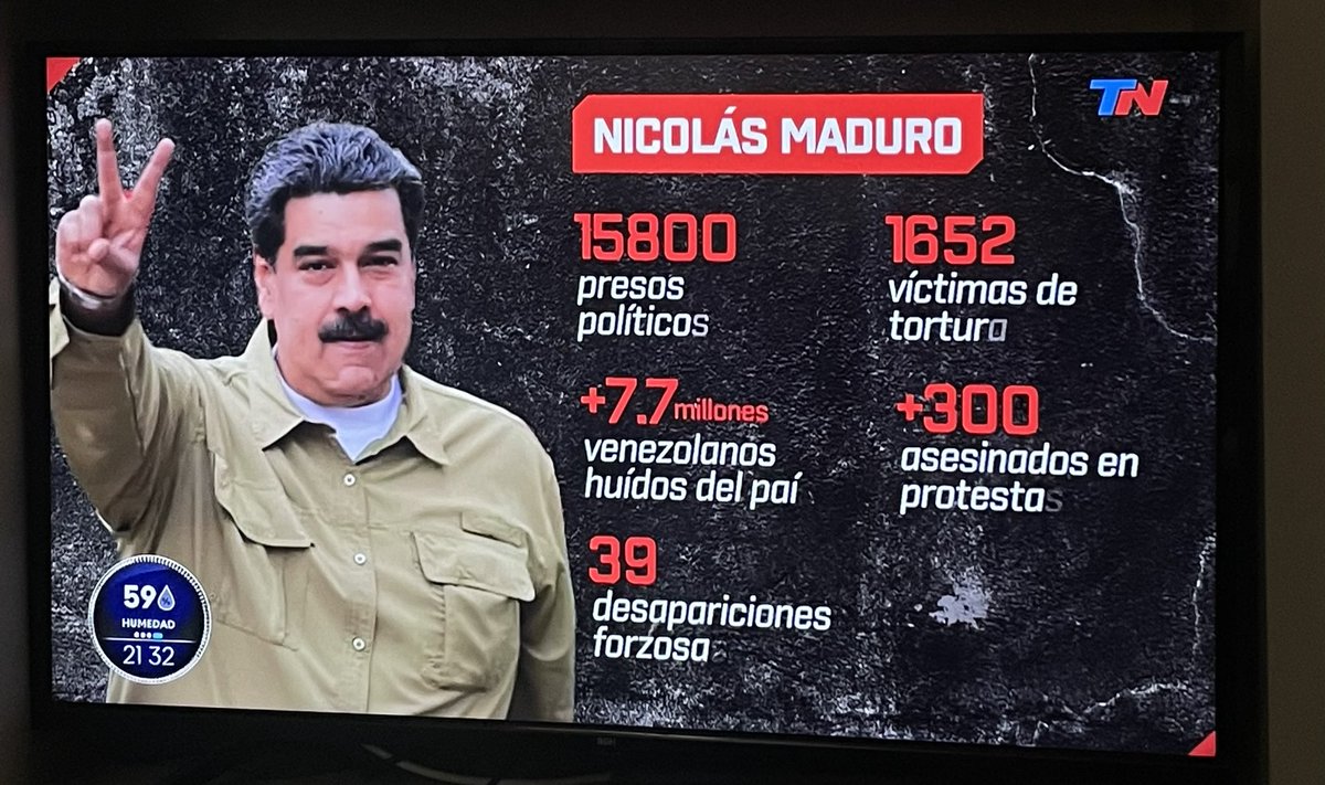 M_Campagnoli's tweet photo. Antes de las elecciones ⁦@NicolasMaduro⁩ dijo que “habría un baño de sangre” si no ganaba él, …y se cumplió. El no ganó y está habiendo un baño de sangre. #MaduroEsDictadura queremos #VenezuelaLibre https://t.co/O3tR04Jw8L