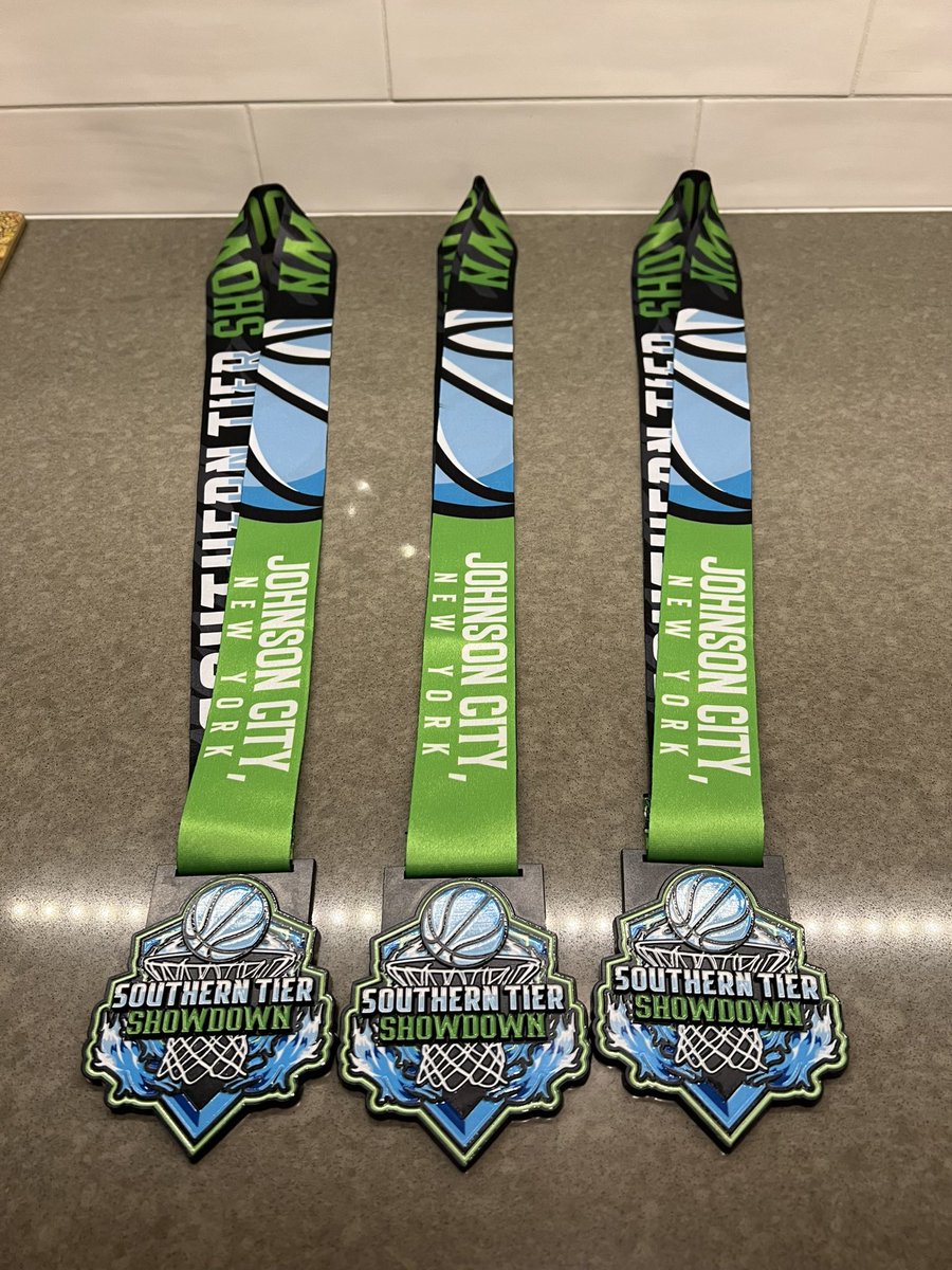 The countdown is ON! 48 hours left to register for the Southern Tier Showdown! Every player gets a gift on arrival! And don’t forget those gorgeous medals for division winners! 🤗🏀 Register your team today!