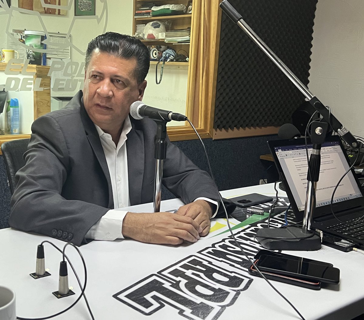 gabriel_poncef's tweet image. Hoy hablamos sobre la iniciativa de reforma a la Ley de Agentes Inmobiliarios para Guanajuato que trabaja el @CongresoGto. 

Agradezco a @ELPODERNOTICIAS de la #LaPoderosa, así como a @castrejonadrian y @Tere_Verges, por el espacio para exponer el tema y aclarar dudas. ¡Gracias!