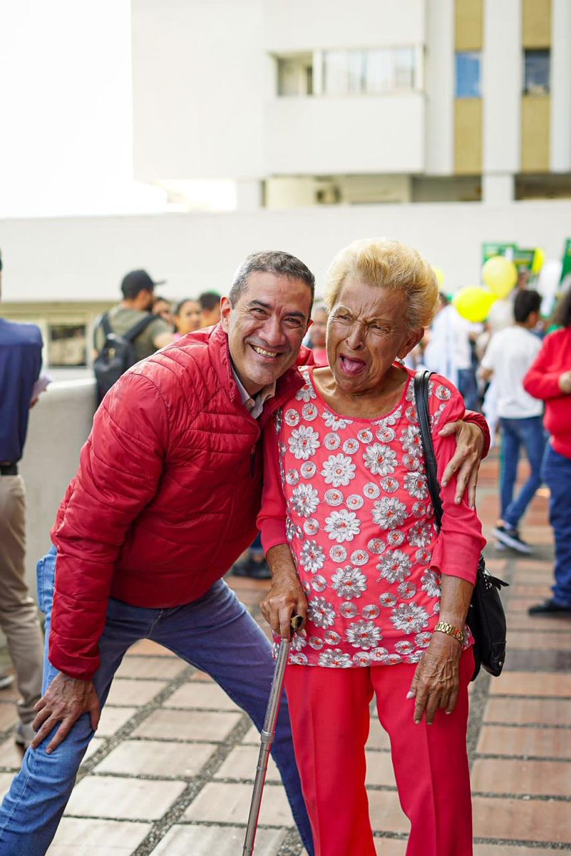 Tu irreverencia,naturalidad y sensibilidad por lo social fueron tu marca, San Cristobal perdió un gran liderazgo, descansa en paz mona.