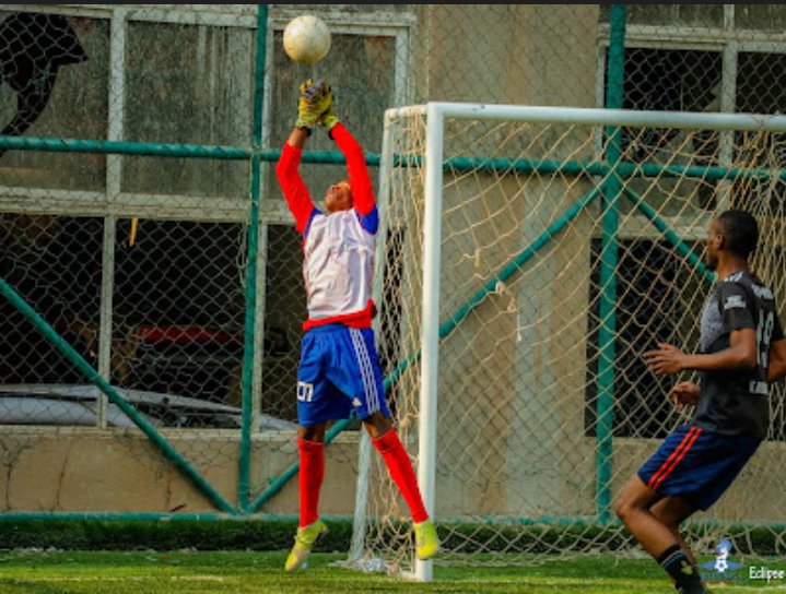 EladoFc's tweet image. Mr safe hands @CampbellAble many saves were made @KitungaLeague GW14
#Season7
#ElitePublishersLtd
#TulumbeKaaziFinal