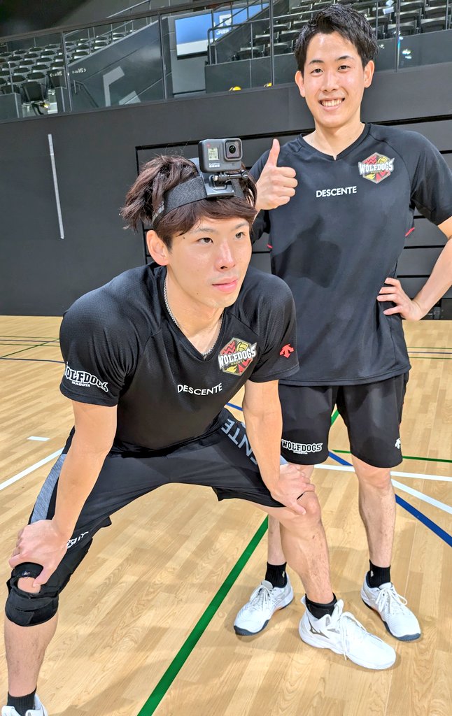 取材協力に快く応じてくれた高橋良選手と上林直澄選手🏐 GoProをつけた