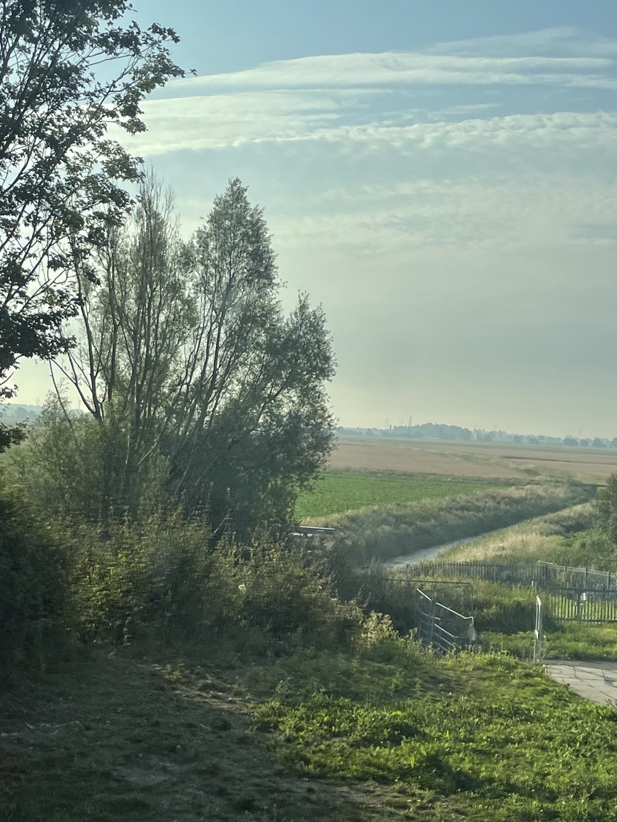 Flat Fens to start the day. Off to work with colleagues in South Yorkshire ⁦<a href="/Doncaster_SCB1/">Doncaster Safeguarding Children Partnership</a>⁩ ⁦<a href="/syptweet/">South Yorkshire Police</a>⁩ ⁦<a href="/TheVKPP/">VKPP Vulnerability Knowledge & Practice Programme</a>⁩ ⁦<a href="/CollegeofPolice/">College of Policing</a>⁩ ⁦<a href="/PoliceChiefs/">National Police Chiefs' Council (NPCC)</a>⁩