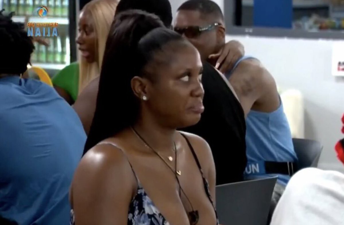 Nelly has her hands around Shaun with Wanni watching 🤣🤣🤣🤣🤣🤣🤣
#BBNaija
