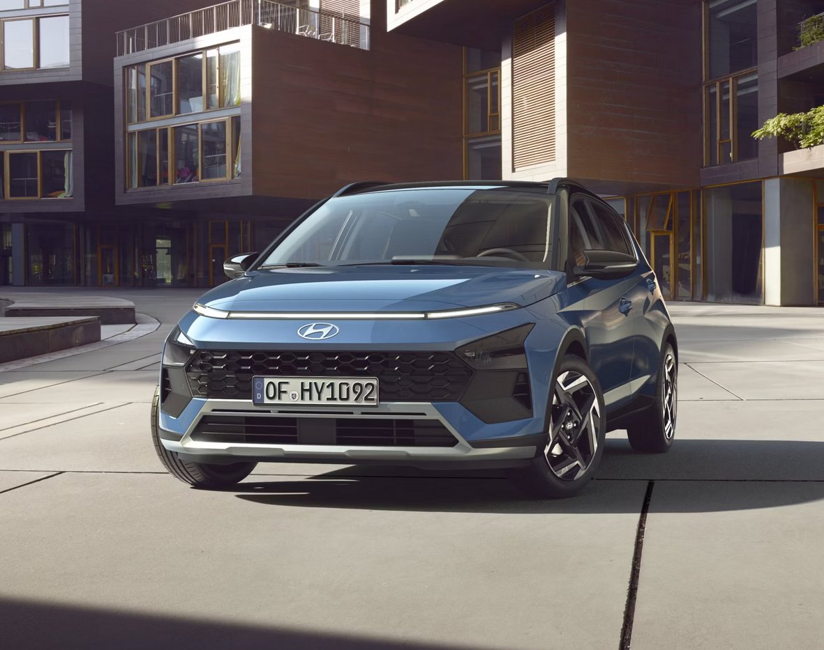 Cuando lo práctico se convierte en algo único, tiene estilo. El nuevo Hyundai #BAYON es un SUV crossover compacto con un rendimiento líder. Este modelo ha sido mejorado incluyendo un interior más espacioso, un diseño exterior robusto y una mayor seguridad.