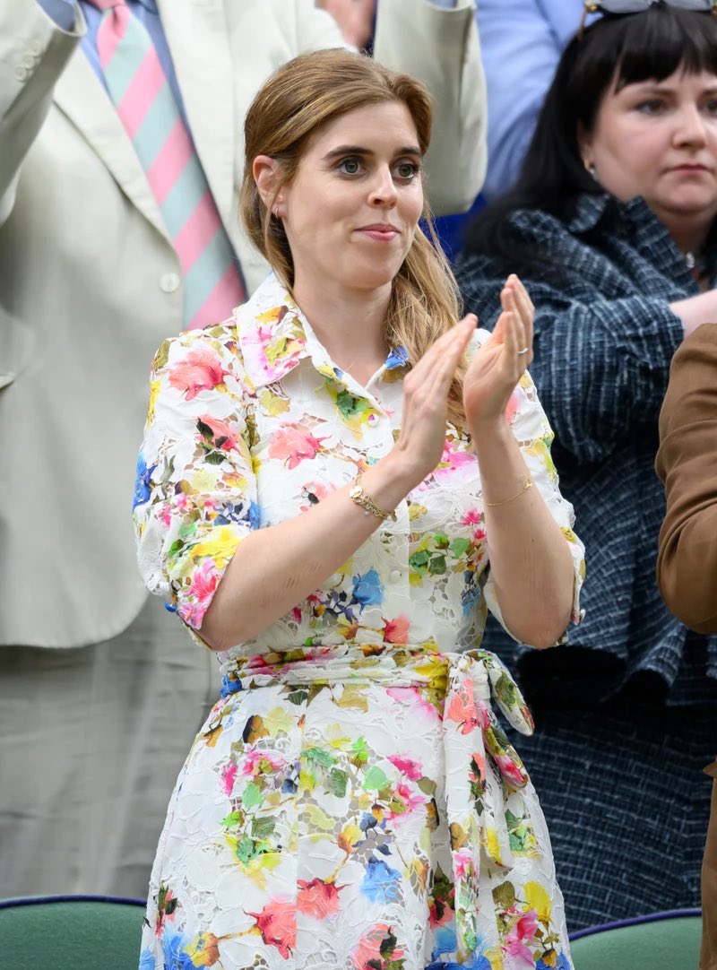 agedorgallery's tweet photo. #PrincessBeatrice topped the list of the #bestdressed #celebrities in Britain.
The magazine called Beatrice the #PrincessofPerfection describing her as βa beacon of tailoring elegance, combining vintage cuts with fresh runway chic.' In the #CrownofStyle category. #RoyalFamily https://t.co/GRWKsZCJ8k