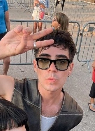 fabsxals's tweet photo. yo 24/7 con este guapote https://t.co/Pg9Zjo6gKu