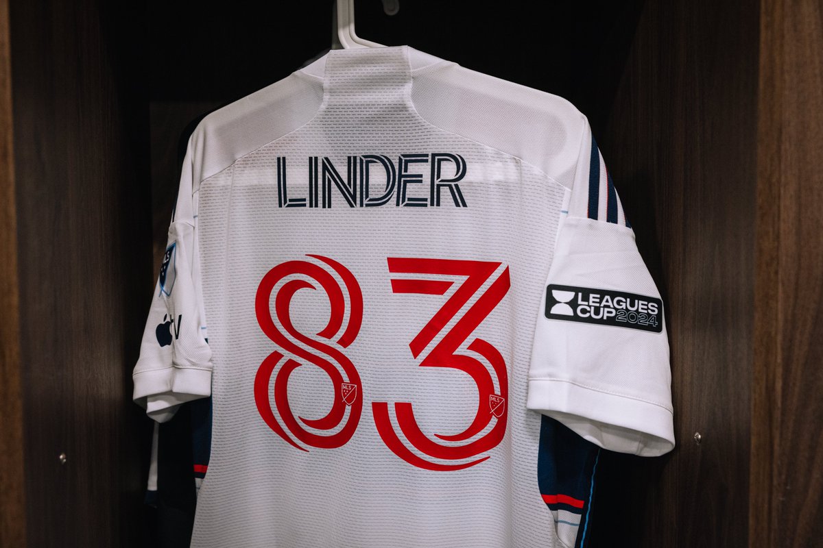WhitecapsFC's tweet photo. Get to know @wfc2's midfielder Eliot Goldthorp &amp; defender Finn linder 🎤

#VWFC | @saritareports https://t.co/ciVyJvR771